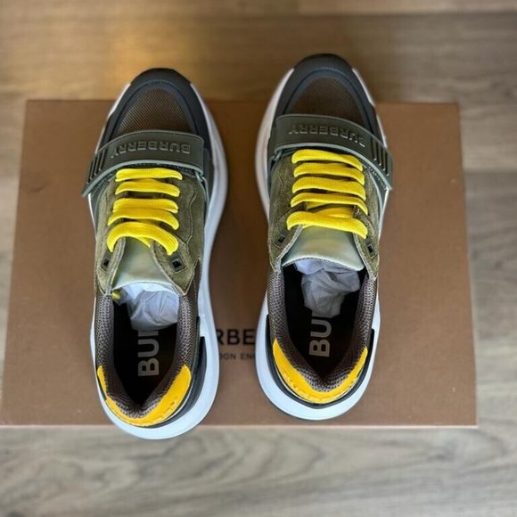 Woman Burberry Sneakers New Ramsey Check Size US 8/ EU 38 - Picture 4 of 8